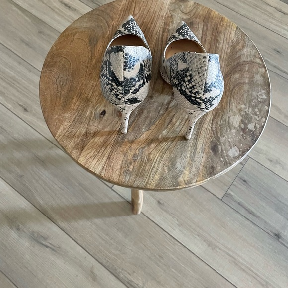 Steve Madden embossed snake print pointy toe heel size 10 - Picture 6 of 6